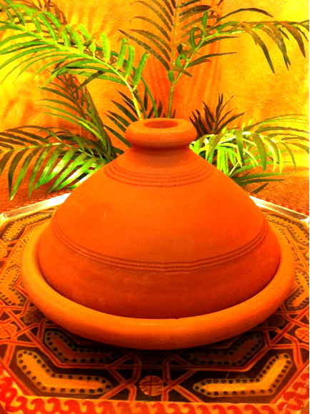 inklusive Kochbuch Nord Afrikanische Küche Targi Ø 27cm original aus Marokko handgetöpfert aus Marrakesch frei von Schadstoffe Tontopf zum Kochen für 1-3 Personen Tajine