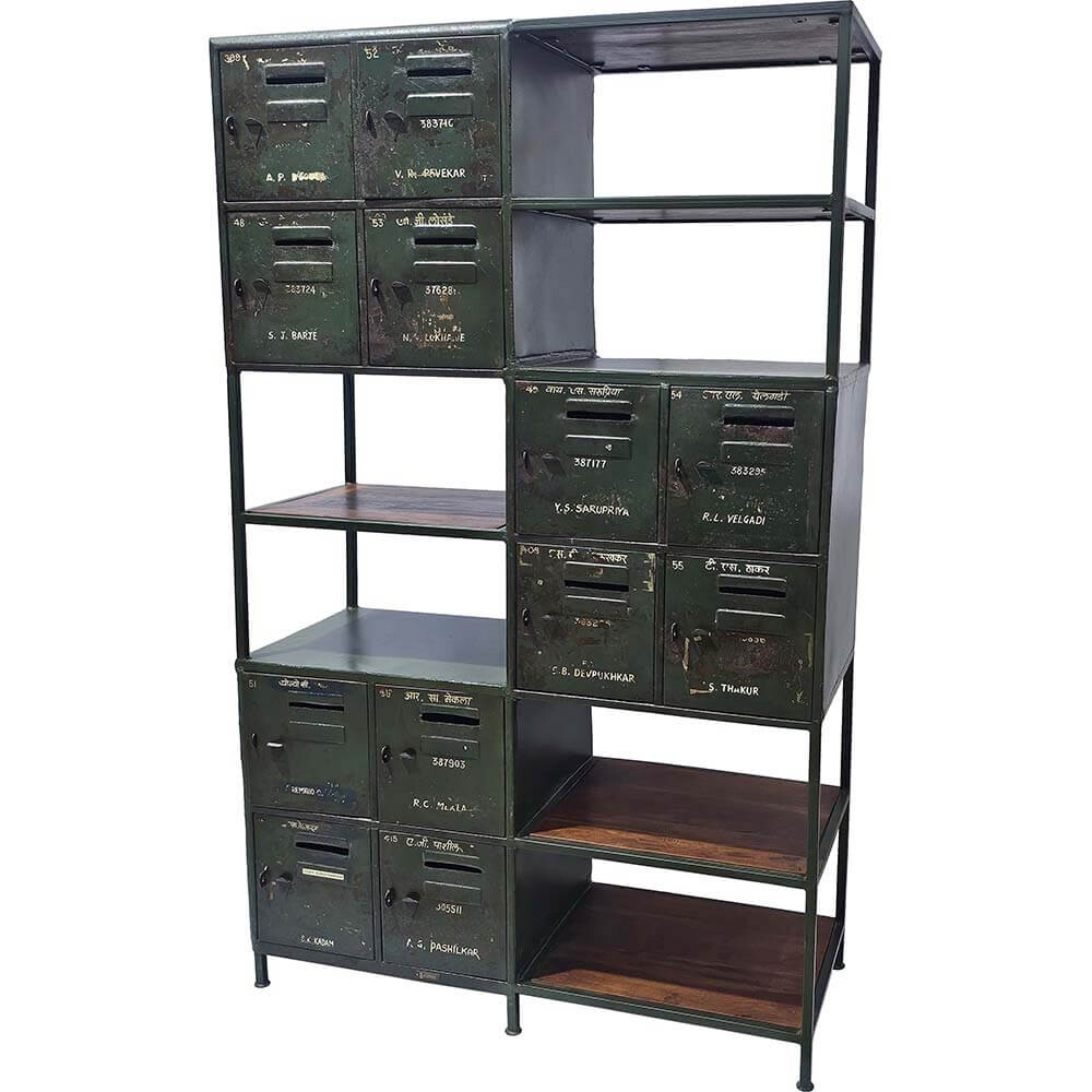 Regal mit Fächern und Vintage-Spind box