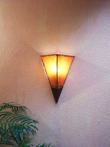 Mediterrane Wandlampe Marwa Orange 35cm aus handgefärbtem Ziegenleder