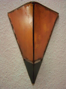 Mediterrane Wandlampe Marwa Orange 35cm aus handgefärbtem Ziegenleder